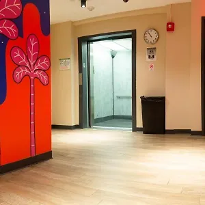 호스텔 재즈 온 콜럼버스 서클, 뉴욕